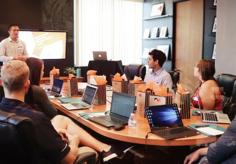 Apa perbedaan training dan seminar